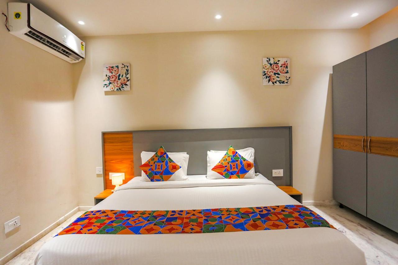 Fabhotel Clarks Suites Noida Buitenkant foto