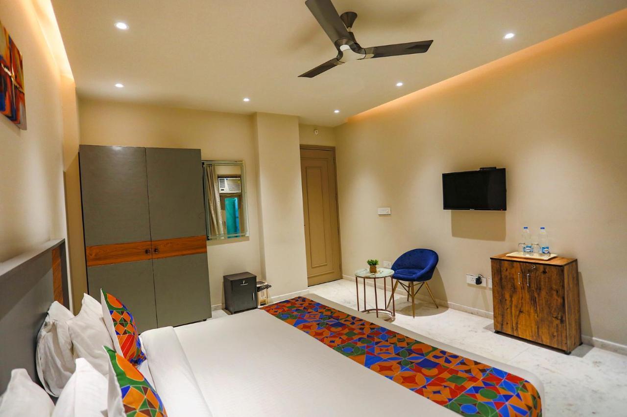Fabhotel Clarks Suites Noida Buitenkant foto