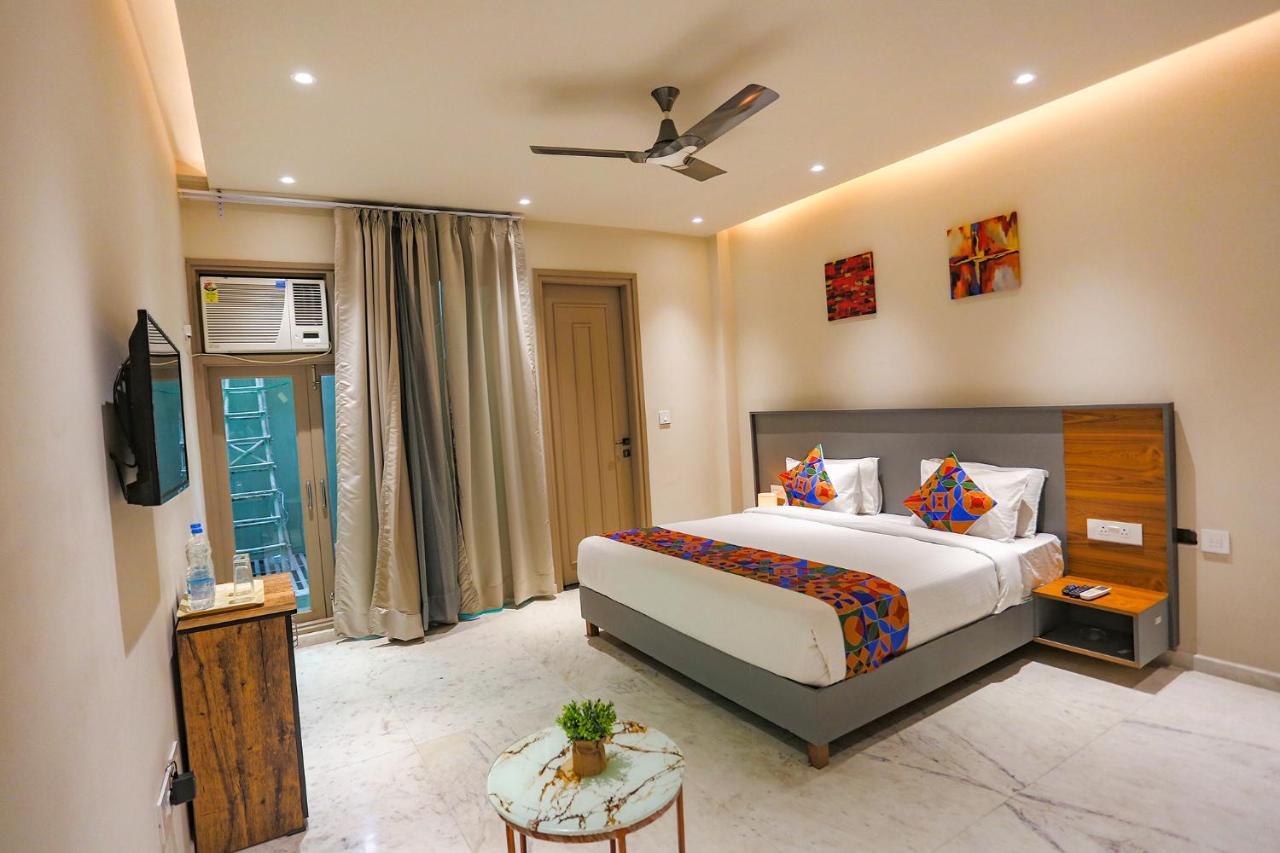 Fabhotel Clarks Suites Noida Buitenkant foto