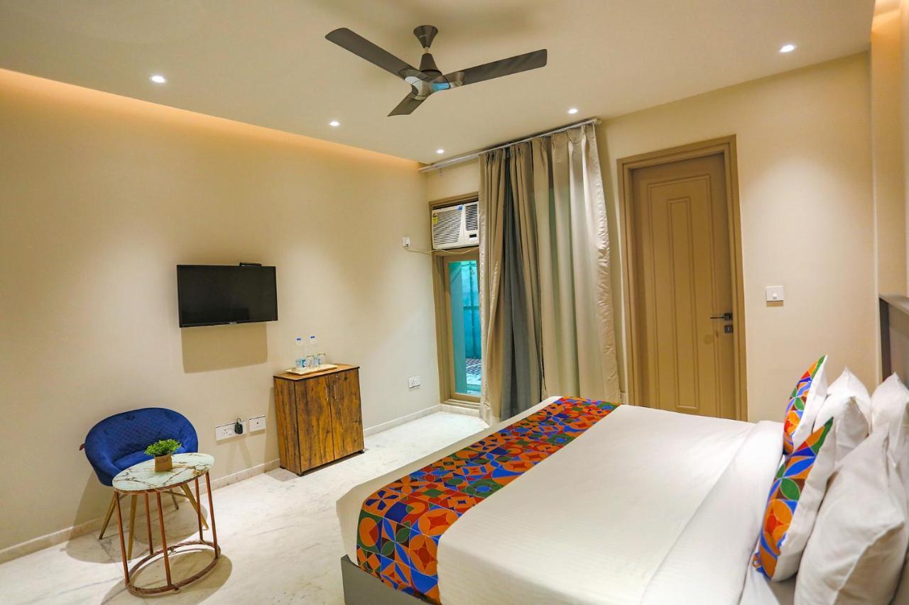 Fabhotel Clarks Suites Noida Buitenkant foto