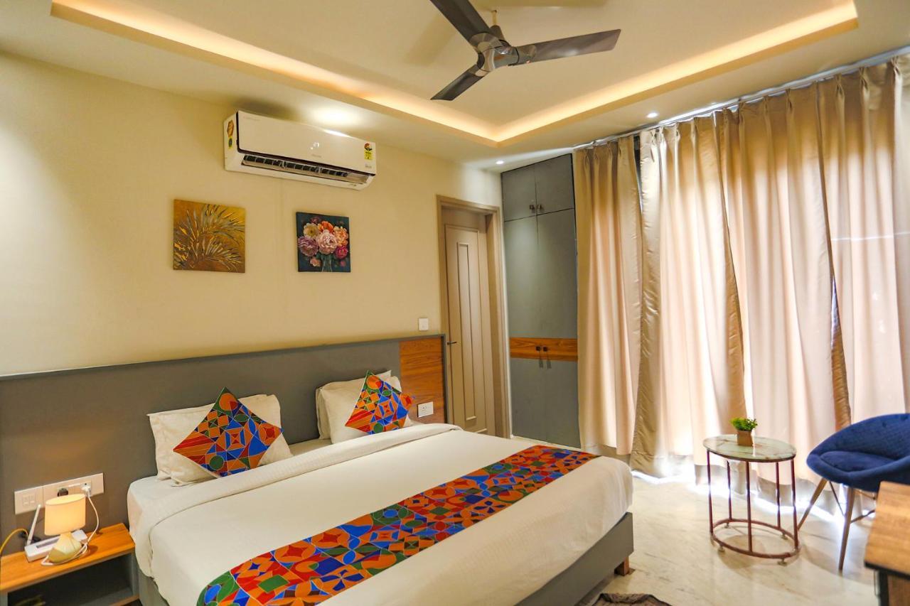 Fabhotel Clarks Suites Noida Buitenkant foto